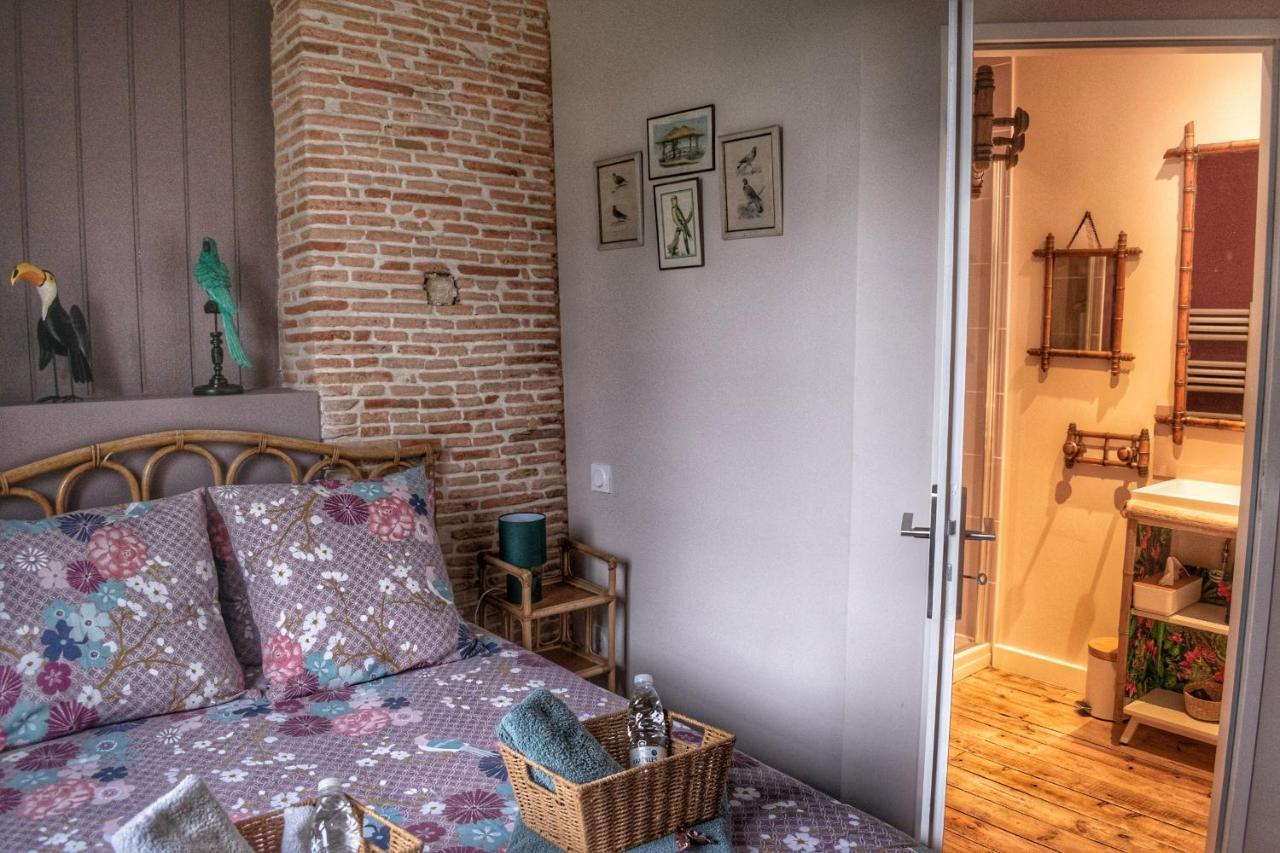 Bed and Breakfast Les Volets Violets Саль Номер фото