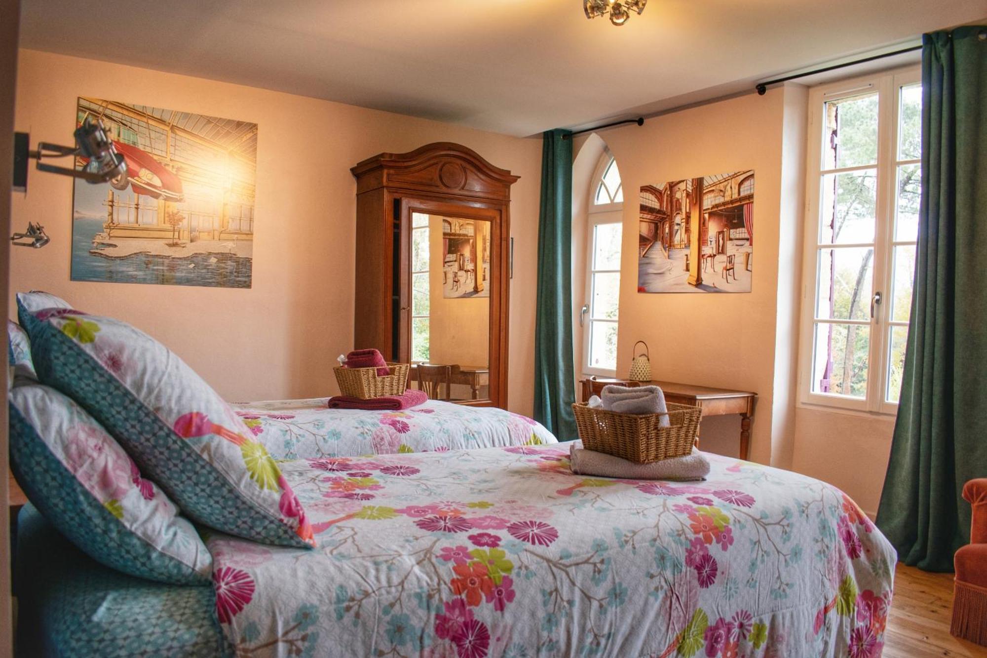 Bed and Breakfast Les Volets Violets Саль Номер фото